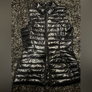 Lululemon Black Puffer Vest
